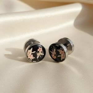 Chic Floral Black and Silver Earrings